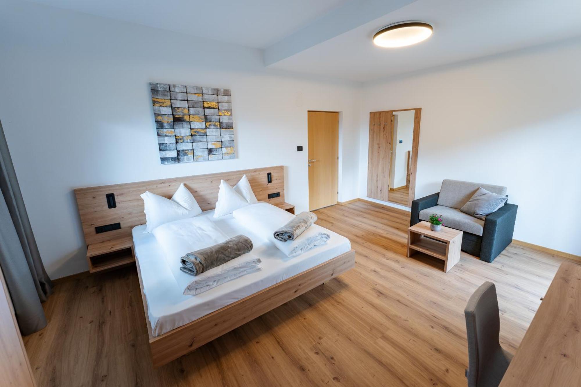 Self Service Hotel Schnalser Hof Naturns Habitación foto