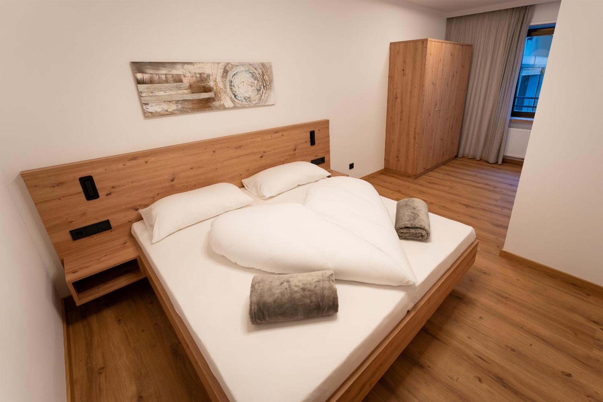 Self Service Hotel Schnalser Hof Naturns Exterior foto