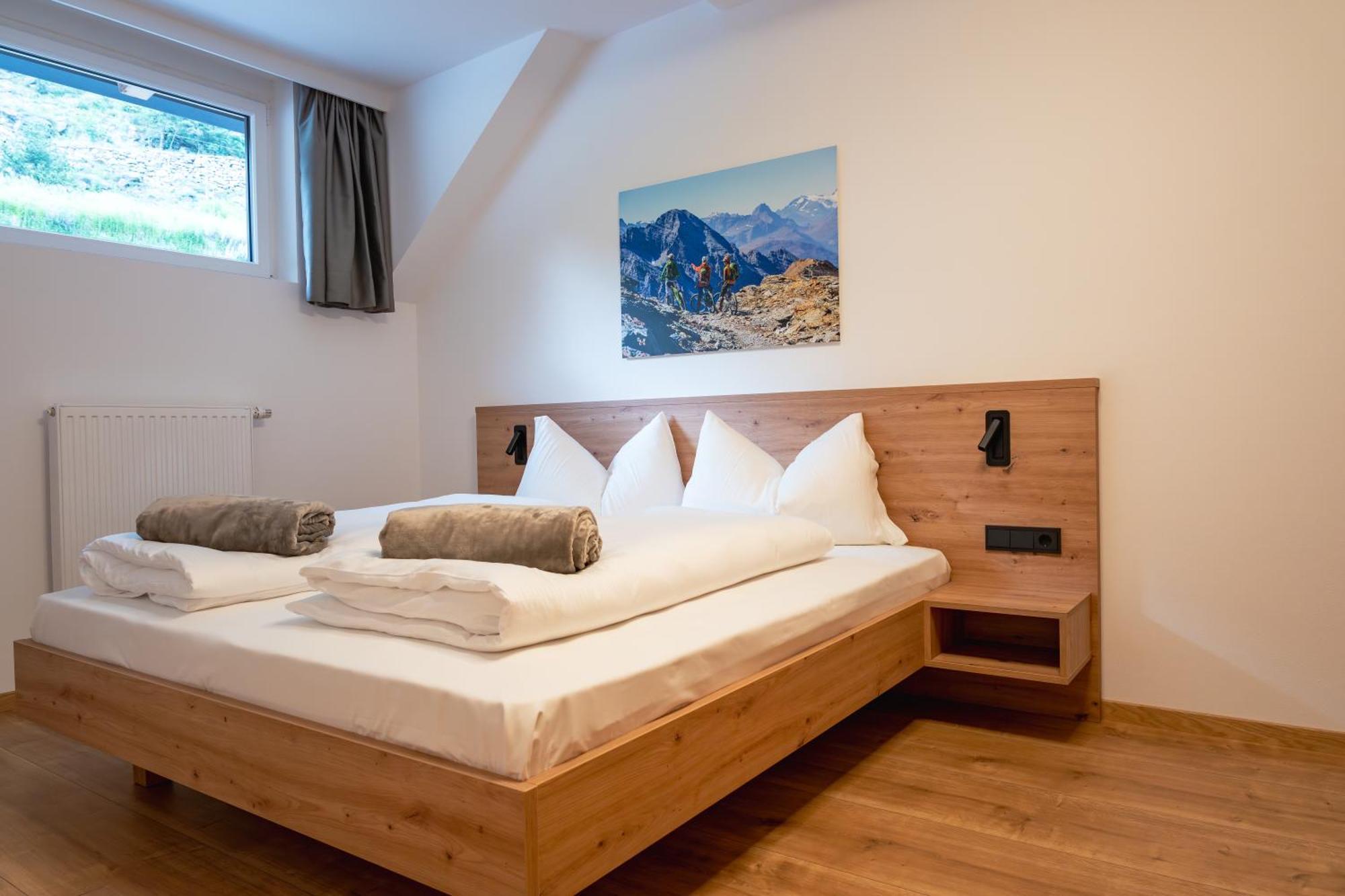 Self Service Hotel Schnalser Hof Naturns Habitación foto